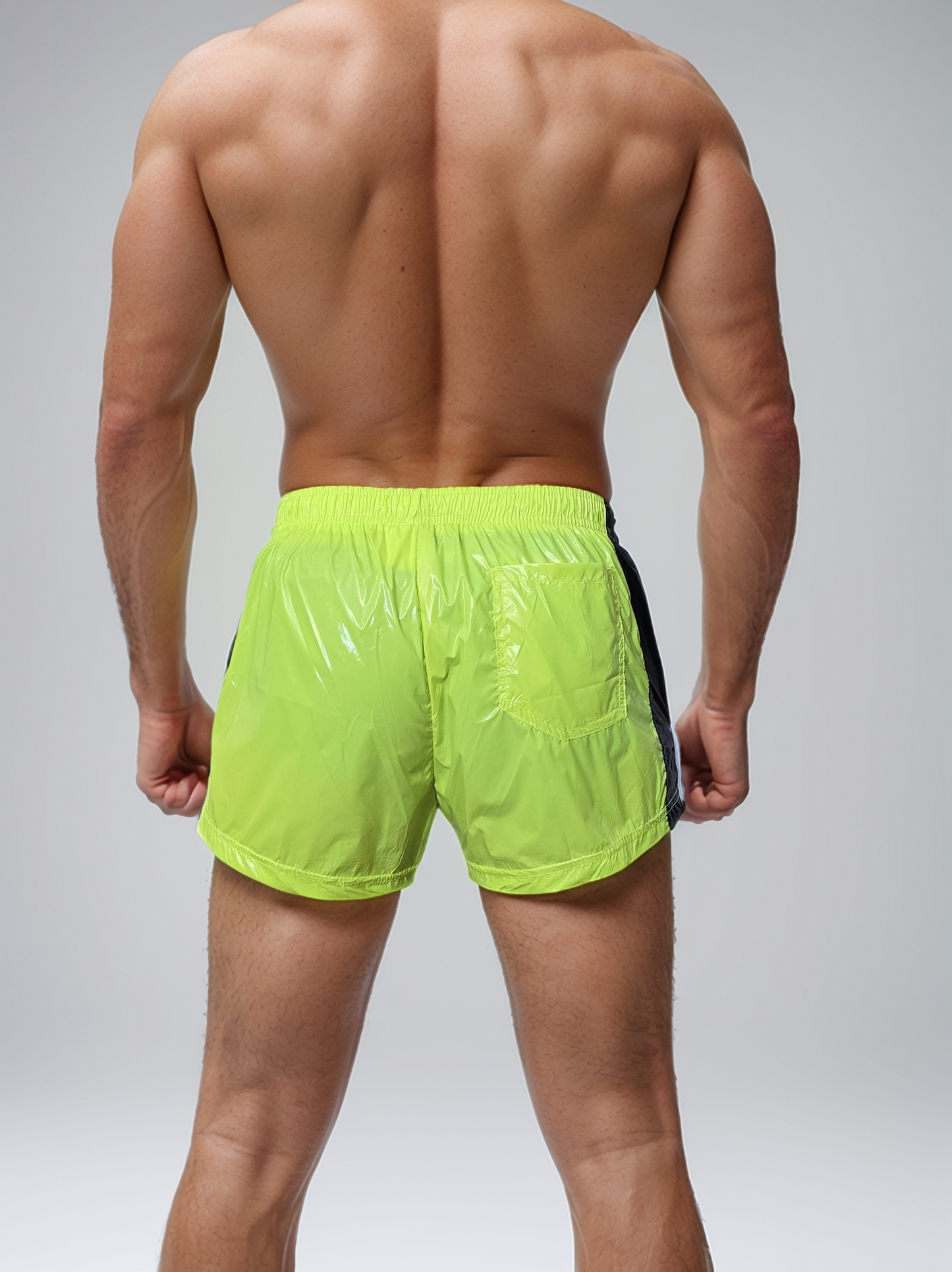 PU Nylon Sport Neon Grün Sprint Shorts mit Gummizug Retro Shorts